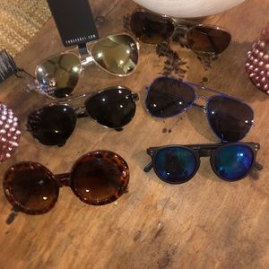 6 pairs of sunglasses aviators